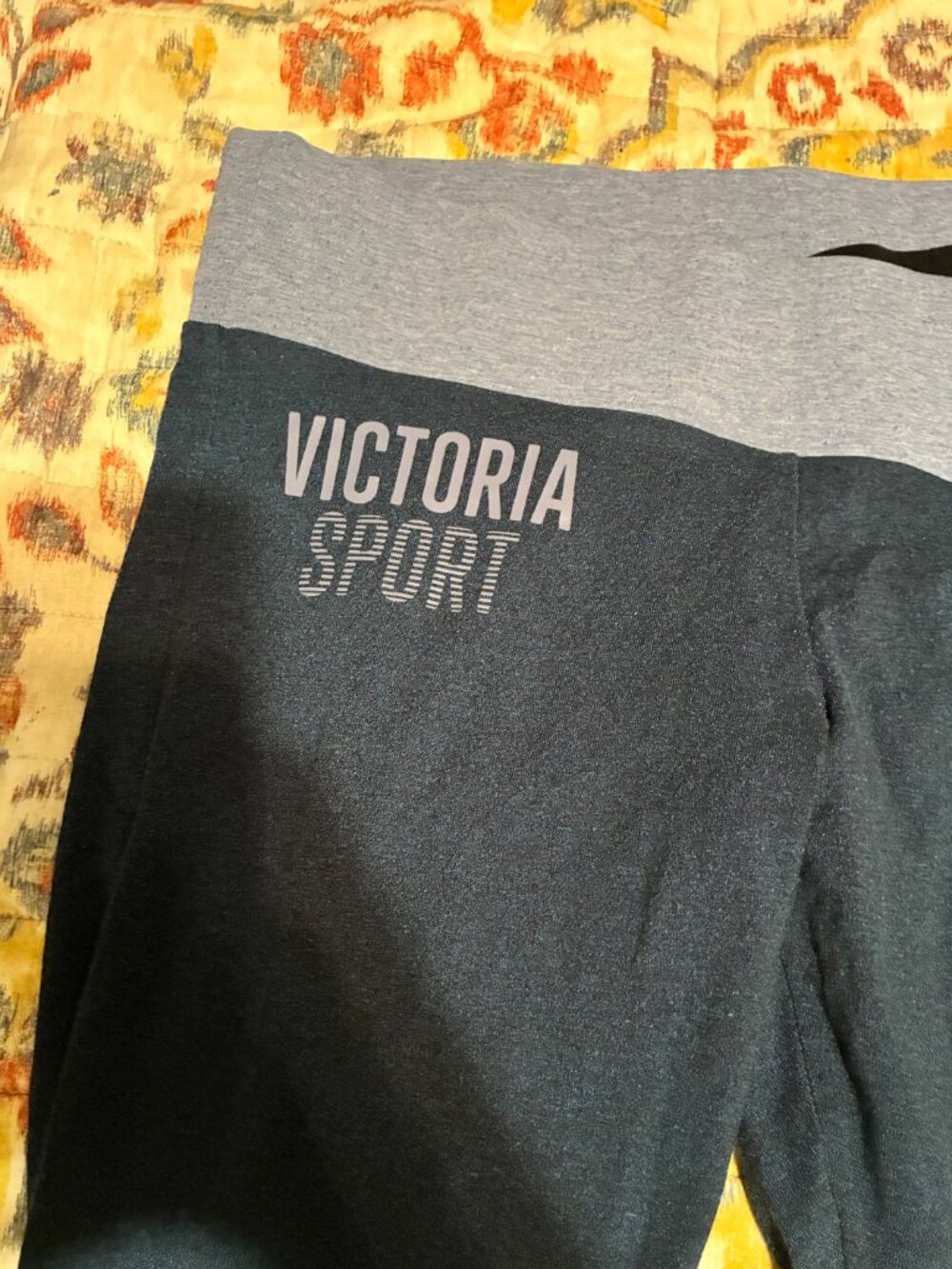 Victoria Secret Women's Sport Leggings - Navy, Elastic Waist - Size MEDIUM - Picture 2 of 5